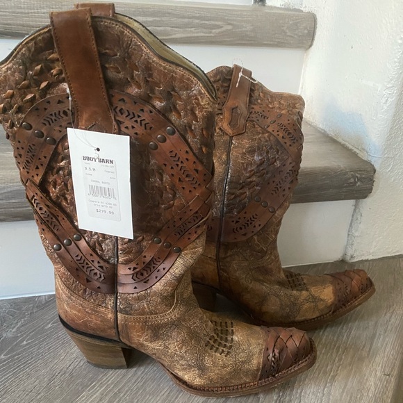 Shoes - NWT Corral women’s size 9 1/2 western boots